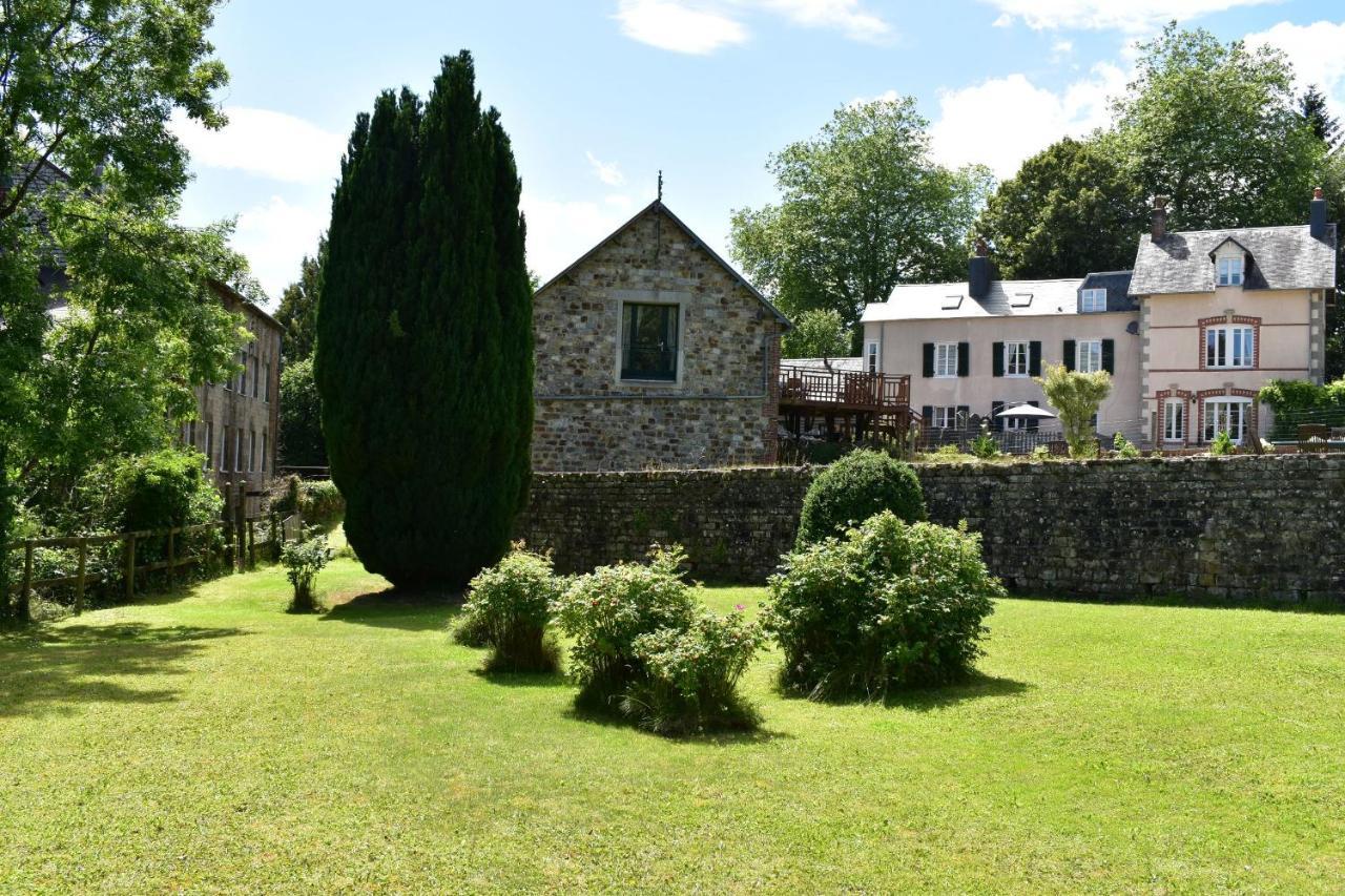Gites In Le Neufbourg -Mortain Buitenkant foto