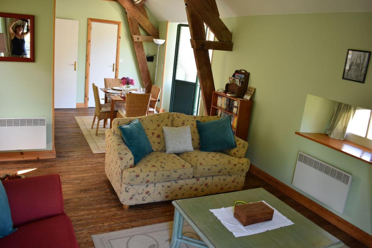 Gites In Le Neufbourg -Mortain Buitenkant foto