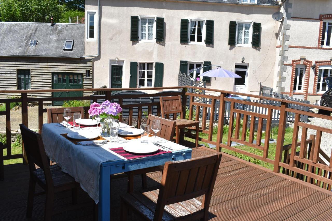 Gites In Le Neufbourg -Mortain Buitenkant foto