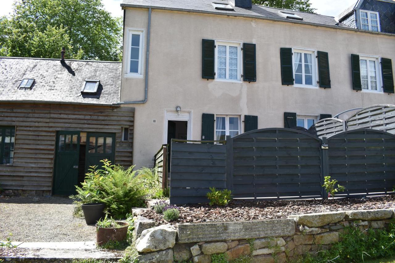 Gites In Le Neufbourg -Mortain Buitenkant foto
